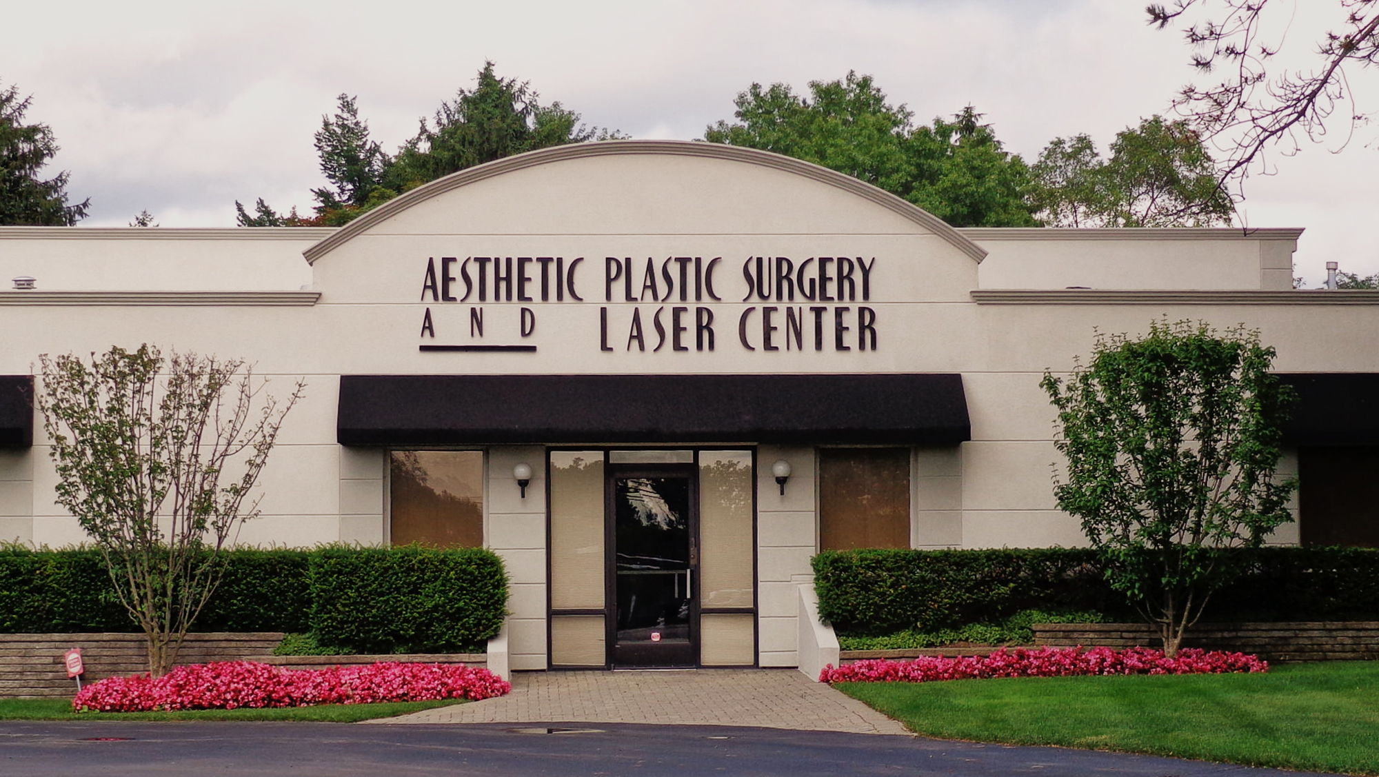 Aesthetic Plastic Surgery & Laser Center surgical facility